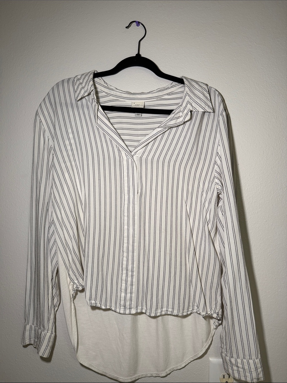 Striped Button-Front Long-Sleeve Shirt - White/Black